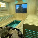 Love's Mount Holiday home *